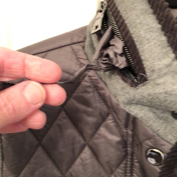 Light quilted grey jacket,worn 2-3 times,hidden hood.Excellent condition - Picture 3 of 7